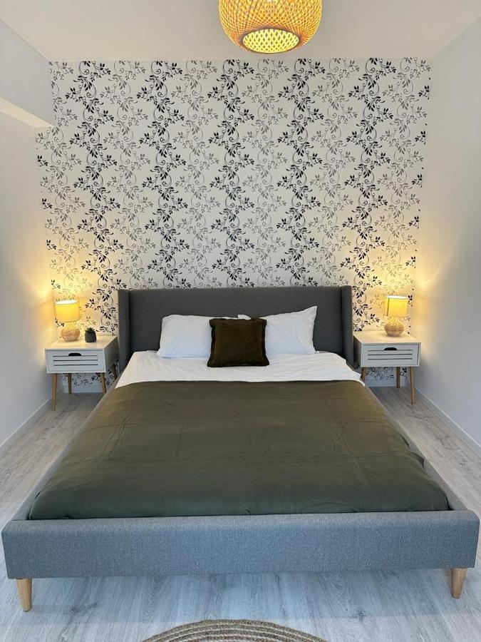 City Center Accommodation 111 Reșița Dış mekan fotoğraf