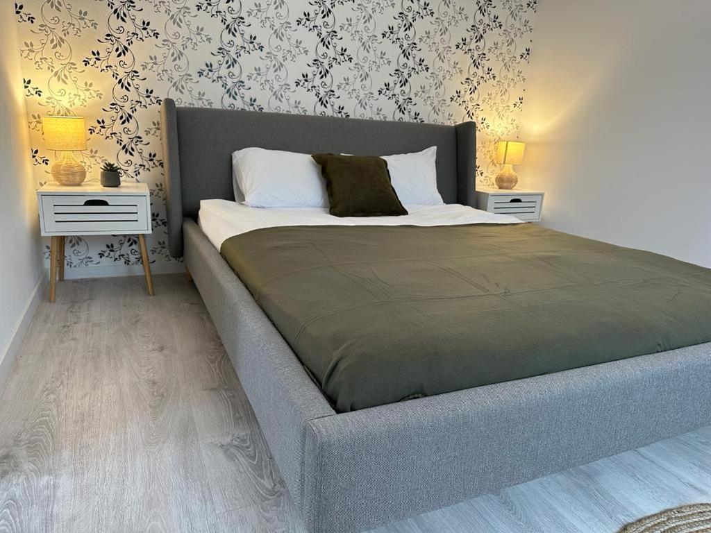 City Center Accommodation 111 Reșița Dış mekan fotoğraf
